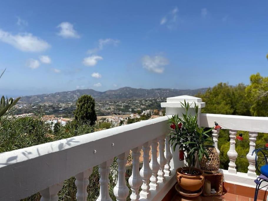 Precioso Apartamento Mandarinos Con Vistas Al Mar Nerja Exteriör bild