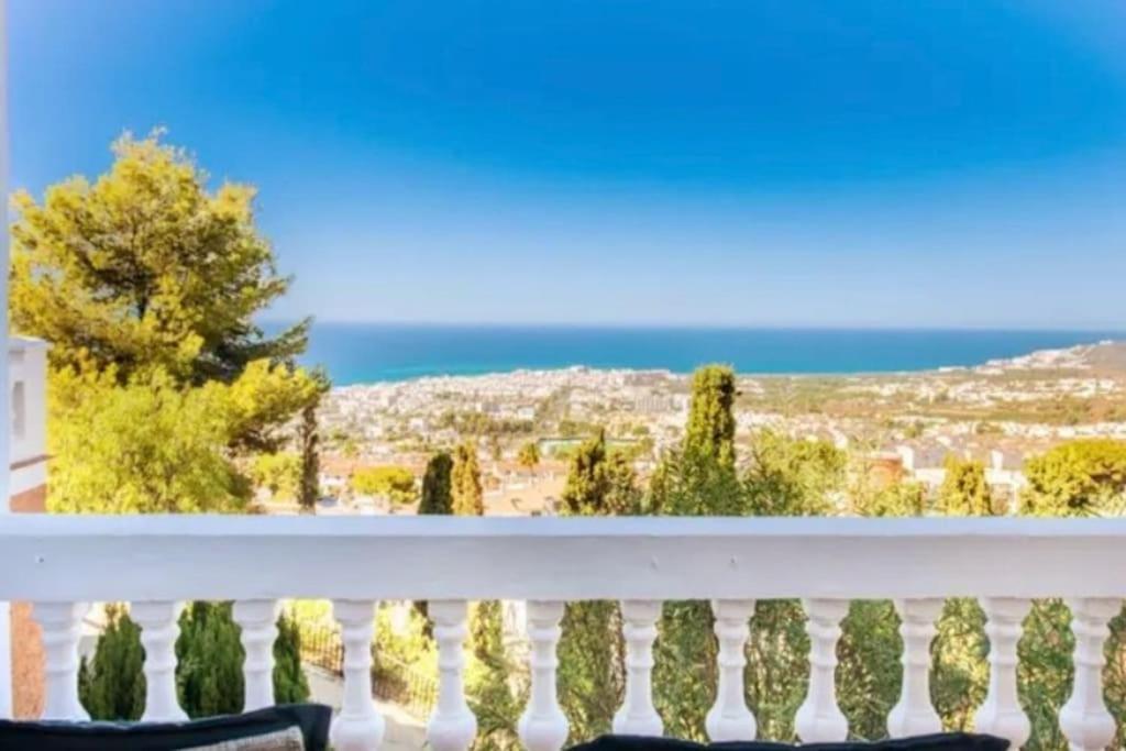 Precioso Apartamento Mandarinos Con Vistas Al Mar Nerja Exteriör bild
