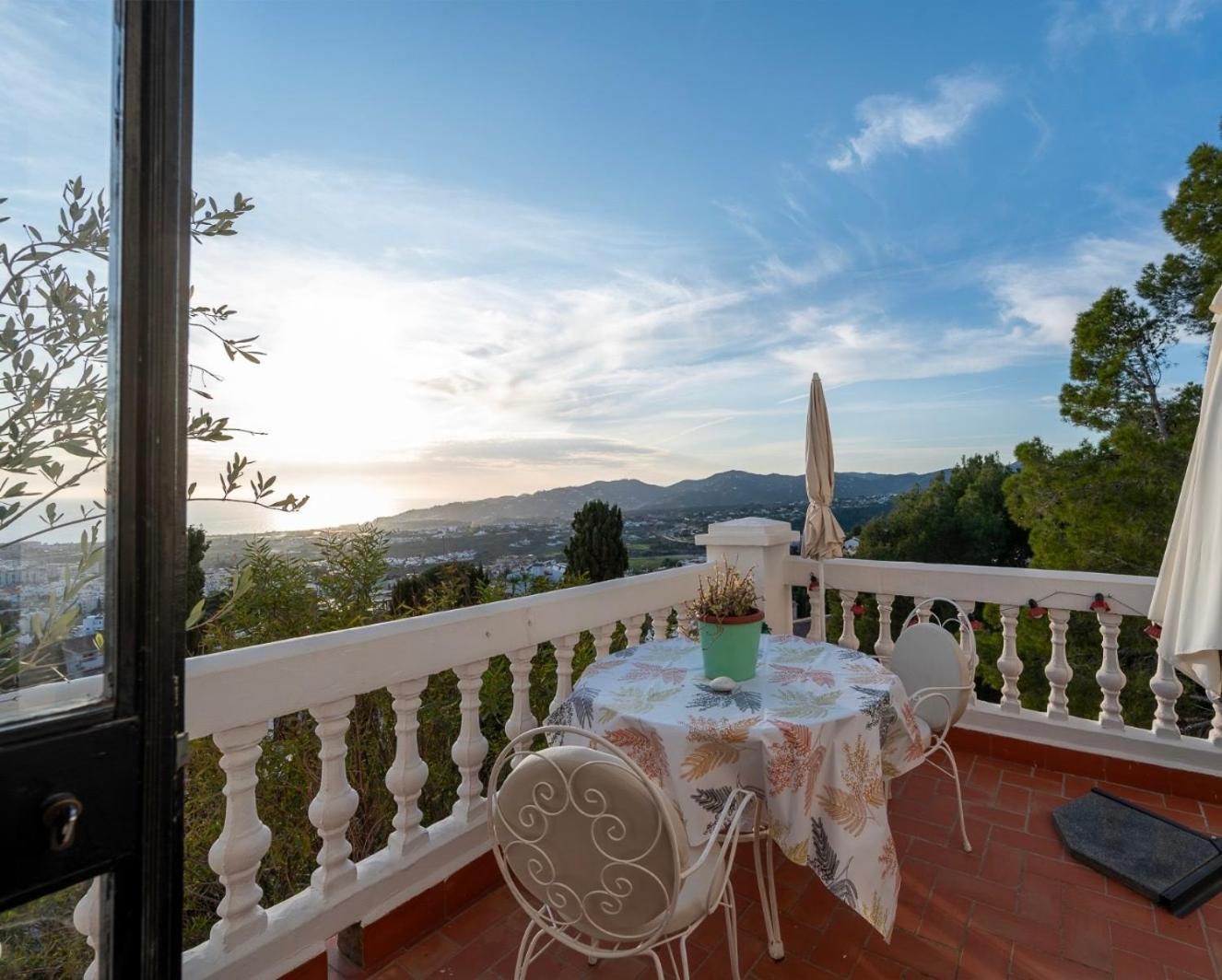 Precioso Apartamento Mandarinos Con Vistas Al Mar Nerja Exteriör bild